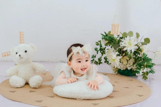 来宾五个月宝宝可以坐吗 来宾五个月宝宝可以坐吗